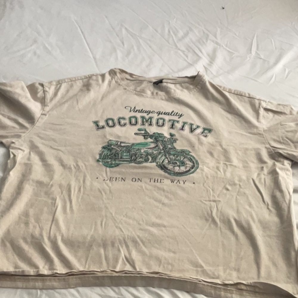 loose “locomotive” shirt
